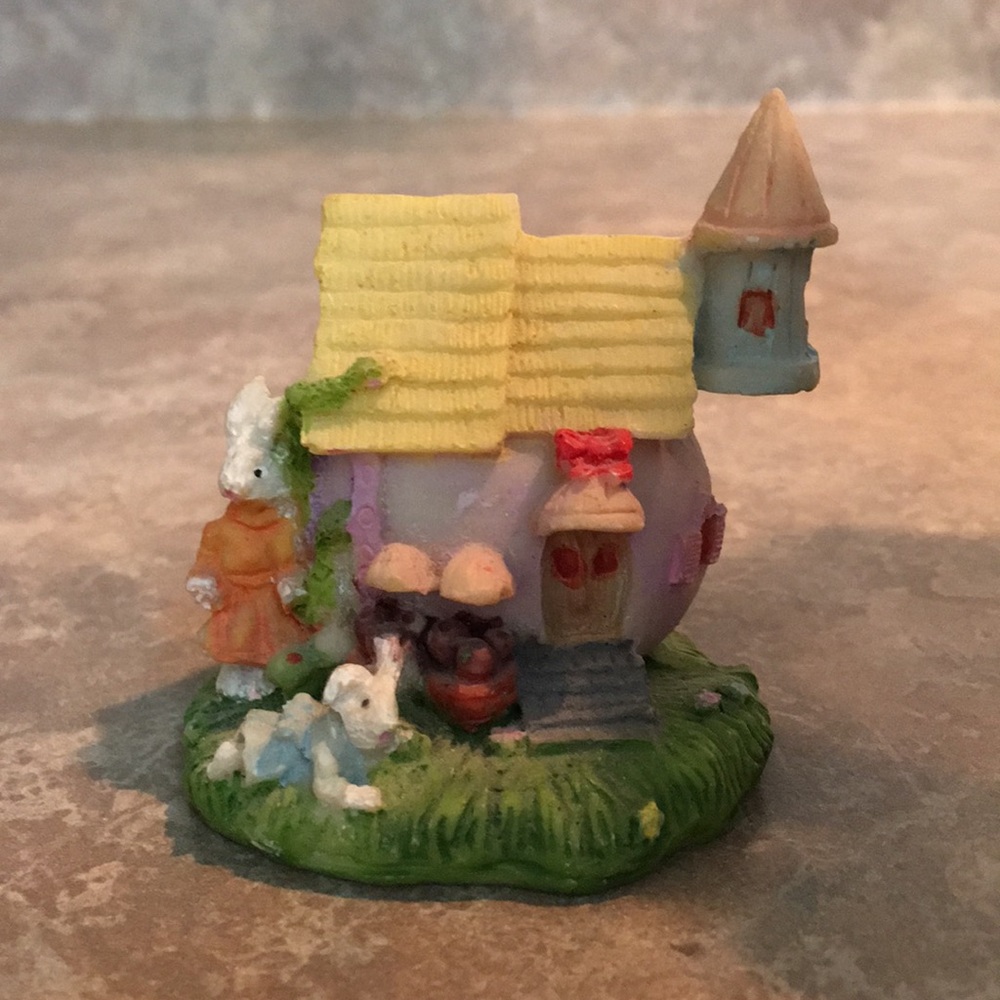 Easter figurine